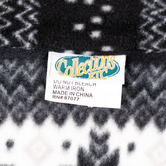 Women's Black & White Fair Isle Snowflake Cozy Fleece Jacket SZ MEDIUM Full Zip - Picture 5 of 6